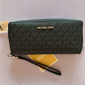 Michael Kors Jet Set Wallet Black Leather new